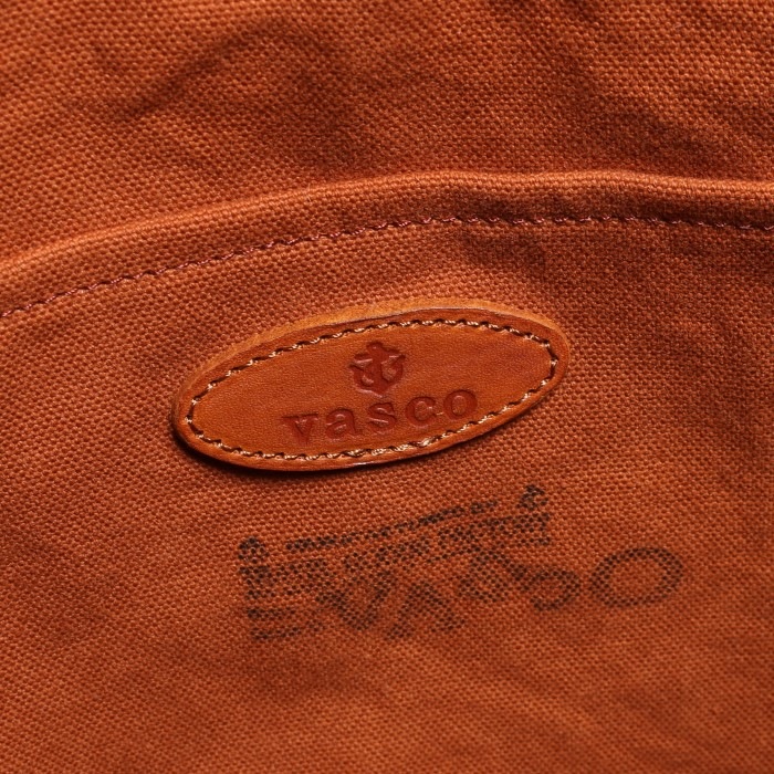 LEATHER TRAVEL TOTEBAG