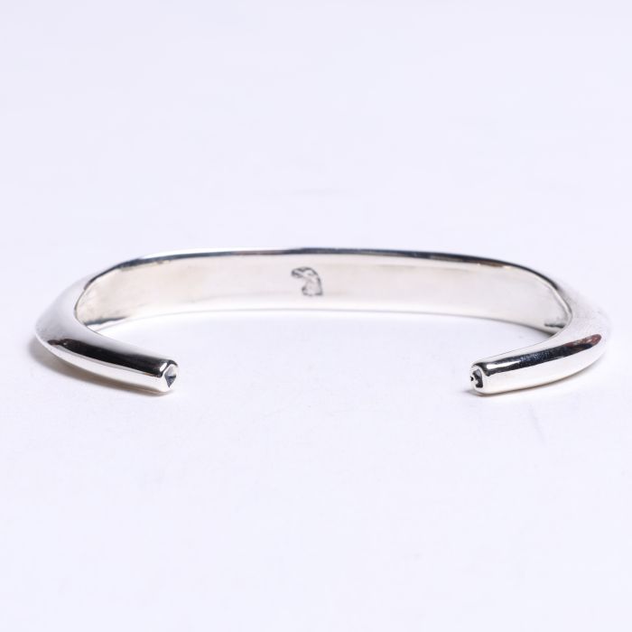 BR-0083 TRIANGLE TAPERED END BRACELET (LEAF)
