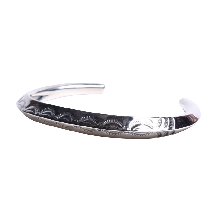 BR-0083 TRIANGLE TAPERED END BRACELET (LEAF)