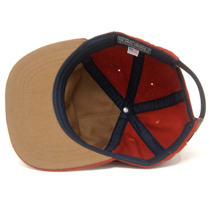 ON THE ROAD  Strapback
