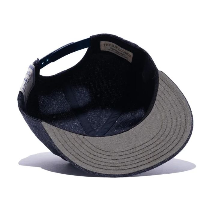 SNAPBACK BOX CAP