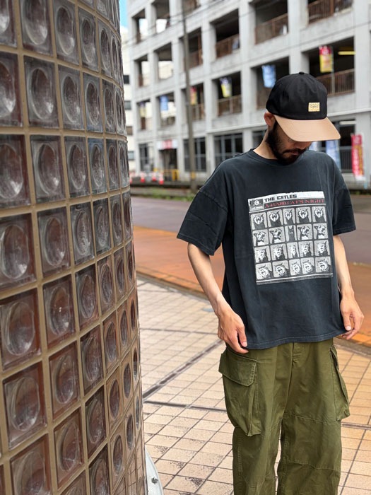 BIG SIZE T-SHIRT��A HARD CATS NIGHT��