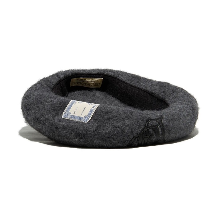 LEATHER WAPPEN FLUFFY BERET