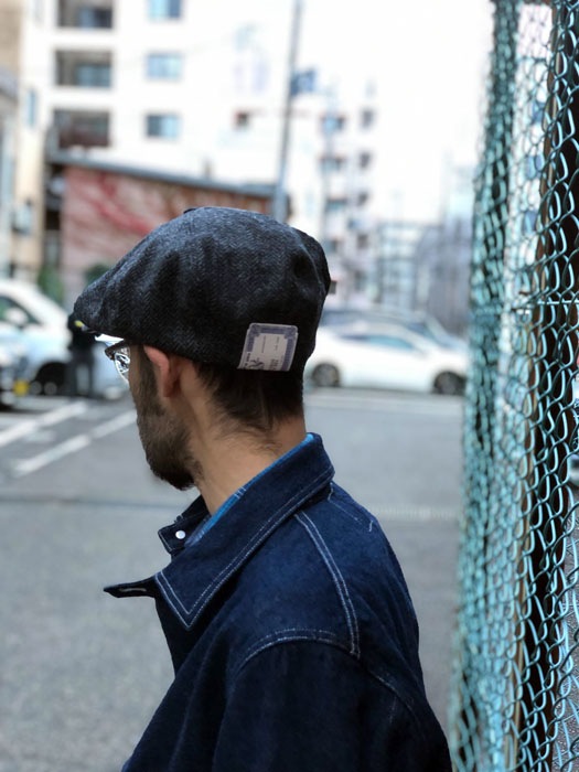 PEAKY CAP