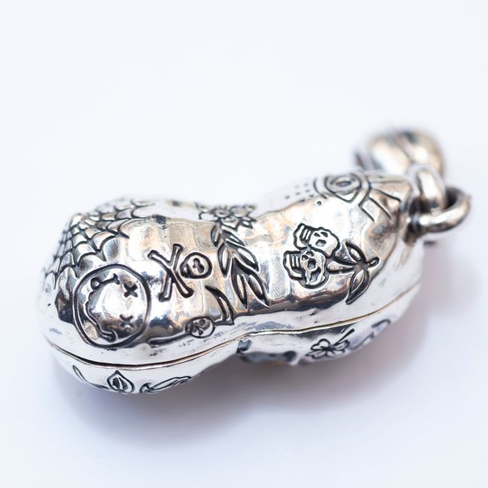 NORMAL TATOO PEANUTS (slide) sv ��K10YGold. M size