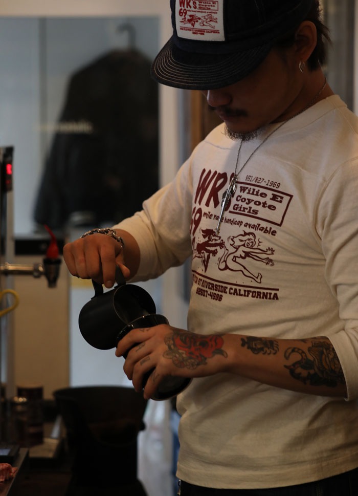 VINTAGE FOOTBALL TEE-1: WR��S 69