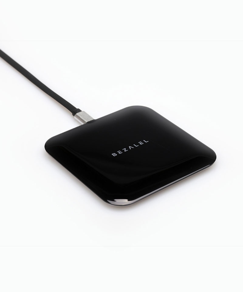 Futura X Turbo 10W Wireless Charging�ʥ磻��쥹���š� Pad �֥�å� BZ11282