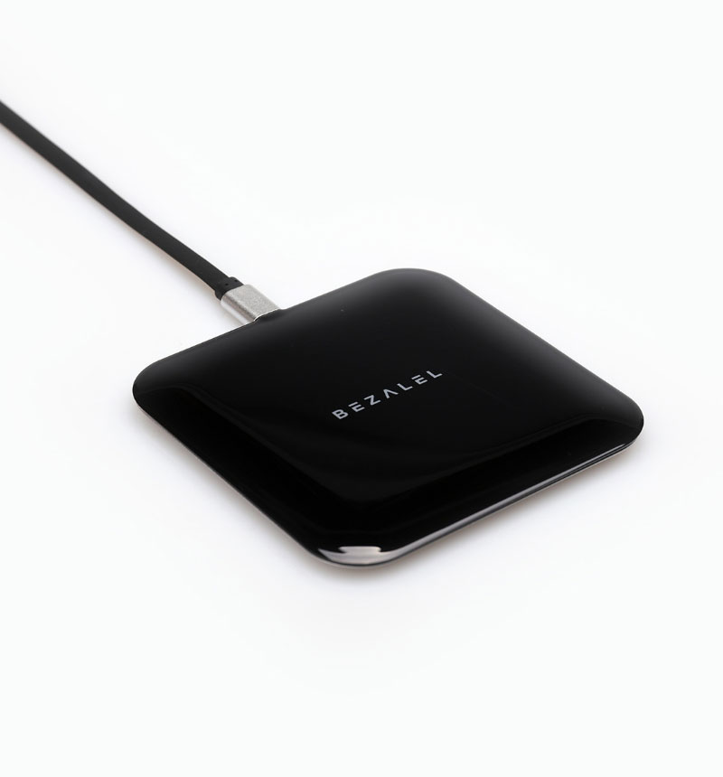 Futura X Turbo 10W Wireless Charging�ʥ磻��쥹���š� Pad �֥�å� BZ11282