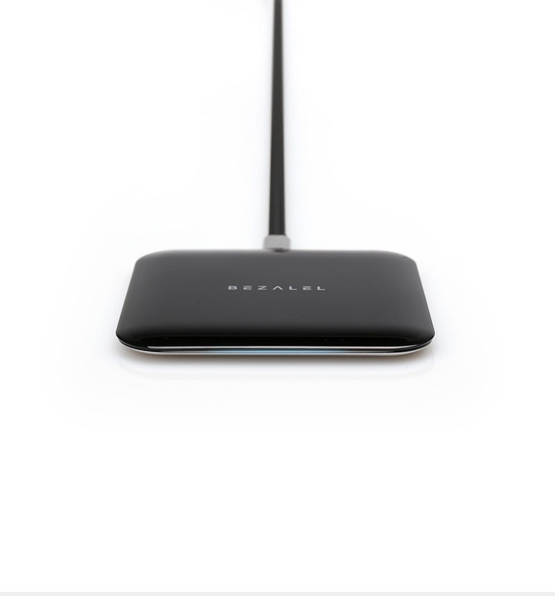 Futura X Turbo 10W Wireless Charging�ʥ磻��쥹���š� Pad �֥�å� BZ11282