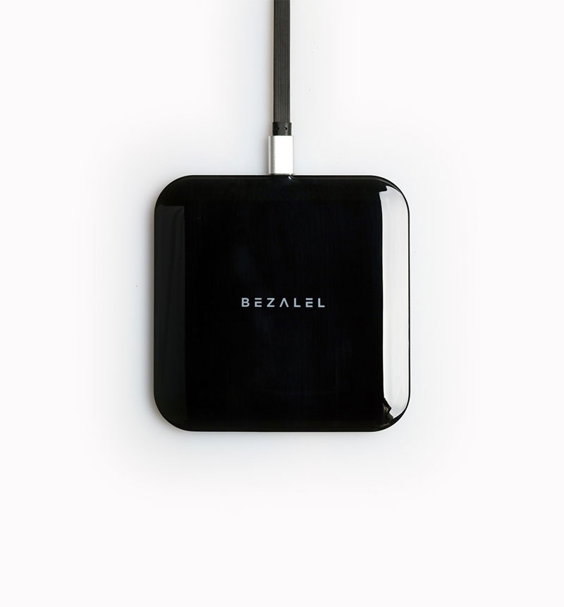 Futura X Turbo 10W Wireless Charging�ʥ磻��쥹���š� Pad �֥�å� BZ11282