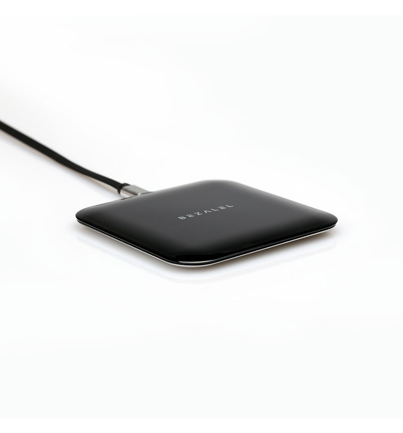 Futura X Turbo 10W Wireless Charging�ʥ磻��쥹���š� Pad �֥�å� BZ11282