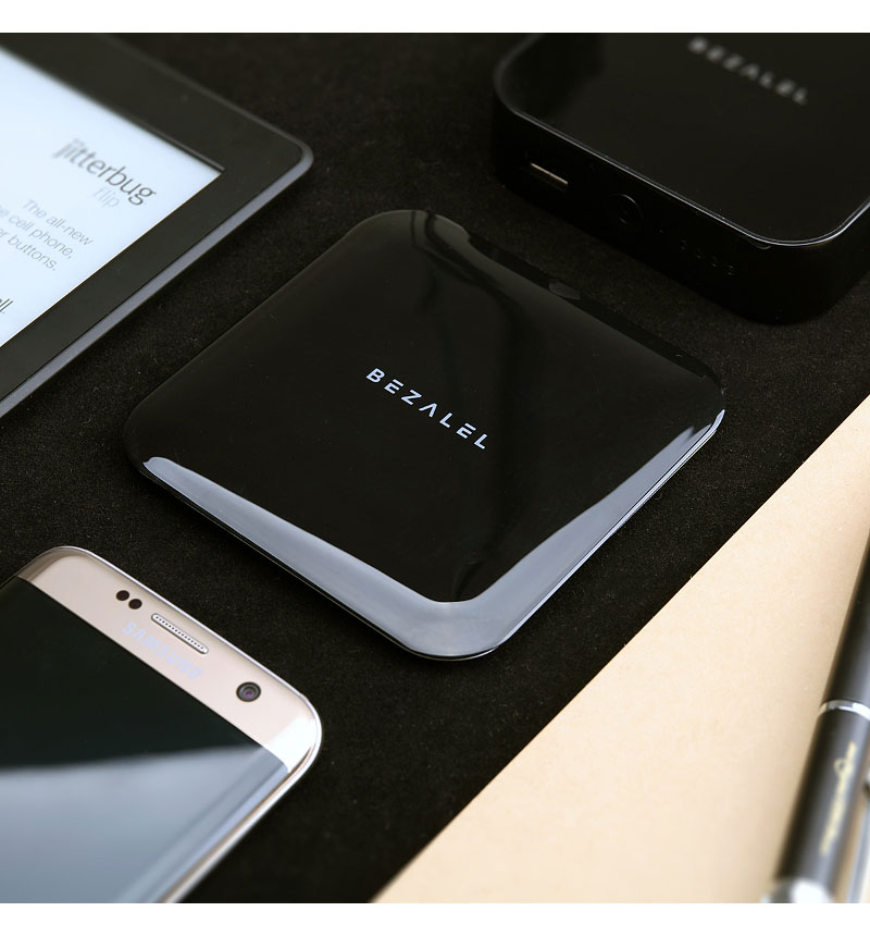 Futura X Turbo 10W Wireless Charging�ʥ磻��쥹���š� Pad �֥�å� BZ11282