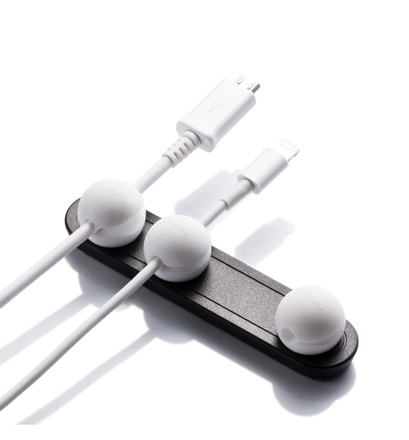 Magnetic Cable Holder PLUS �ۥ磻�� LT47011