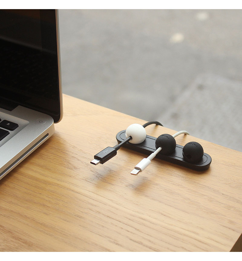 Magnetic Cable Holder PLUS �ۥ磻�� LT47011