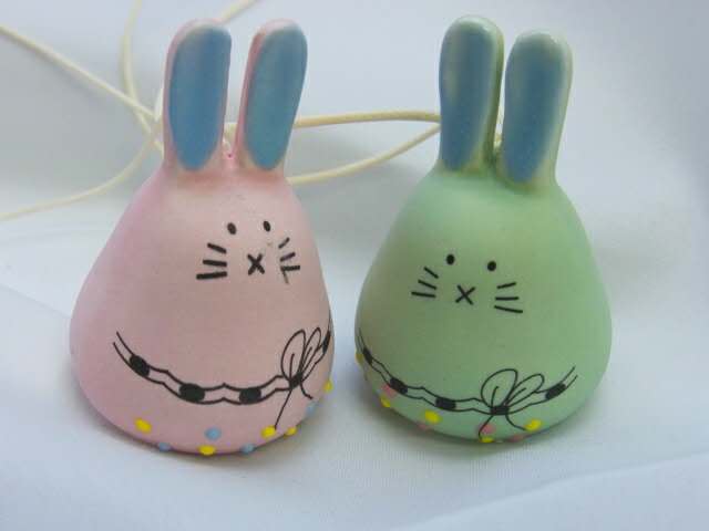 風鈴 陶製 純手描き 手作り可愛いウサちゃん2匹 飾りペンダント | 伝統