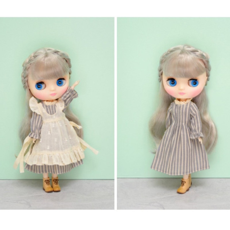 Junie Moonプロデュース Dear Darling Fashion for Dolls エプロン付きピンタックワンピース(20cmドール用) グレーの商品画像
