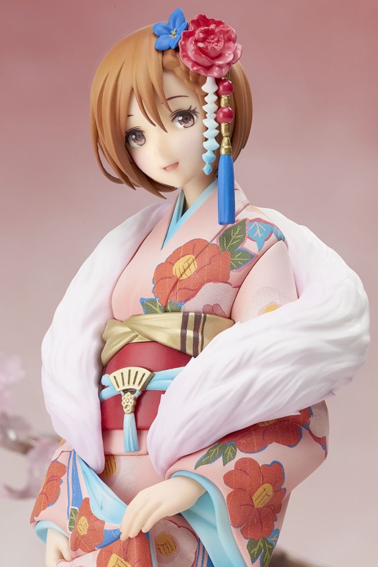 MEIKO ～花色衣～ 1/8 完成品フィギュア 『VOCALOID』