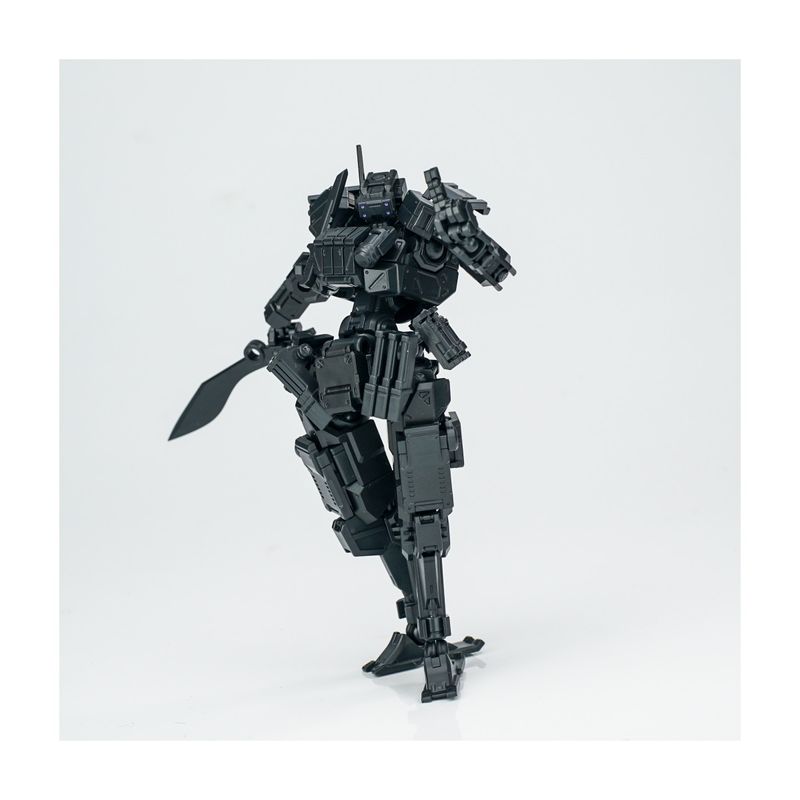 3 min project(スリーミニッツプロジェクト)シリーズ FENRIR(フェンリル)突撃型 1/18スケールプラスチックモデルキット(ブラック)の商品画像