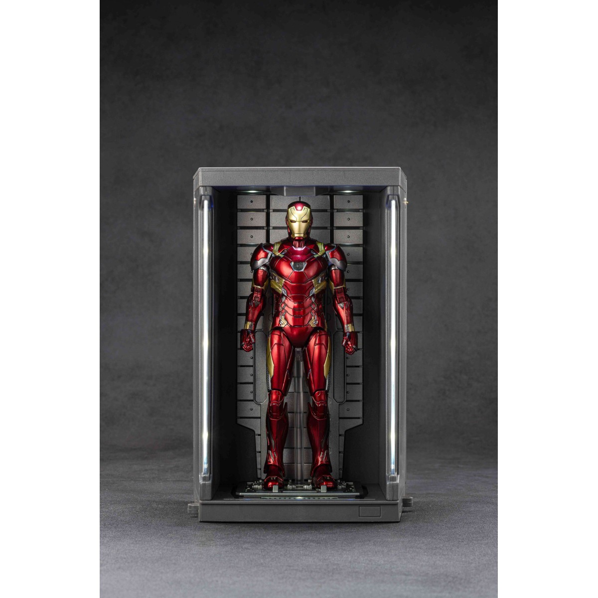 アイアンマン MK46 + ホール・オブ・アーマー(ホログラムエフェクト付き) 『アイアンマン』
