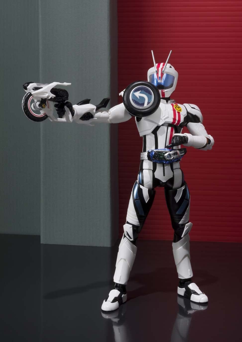 S H Figuarts 仮面ライダーマッハ 仮面ライダードライブ アクションフィギュア アキバのエックス通販本部