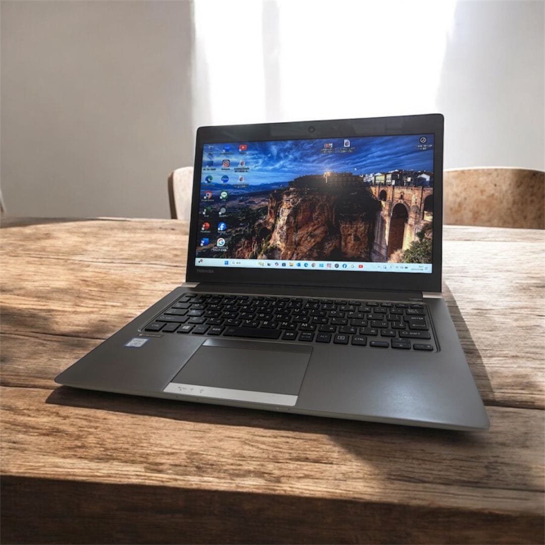 TOSHIBA DynaBook R63/DN 13.3ｲﾝﾁ