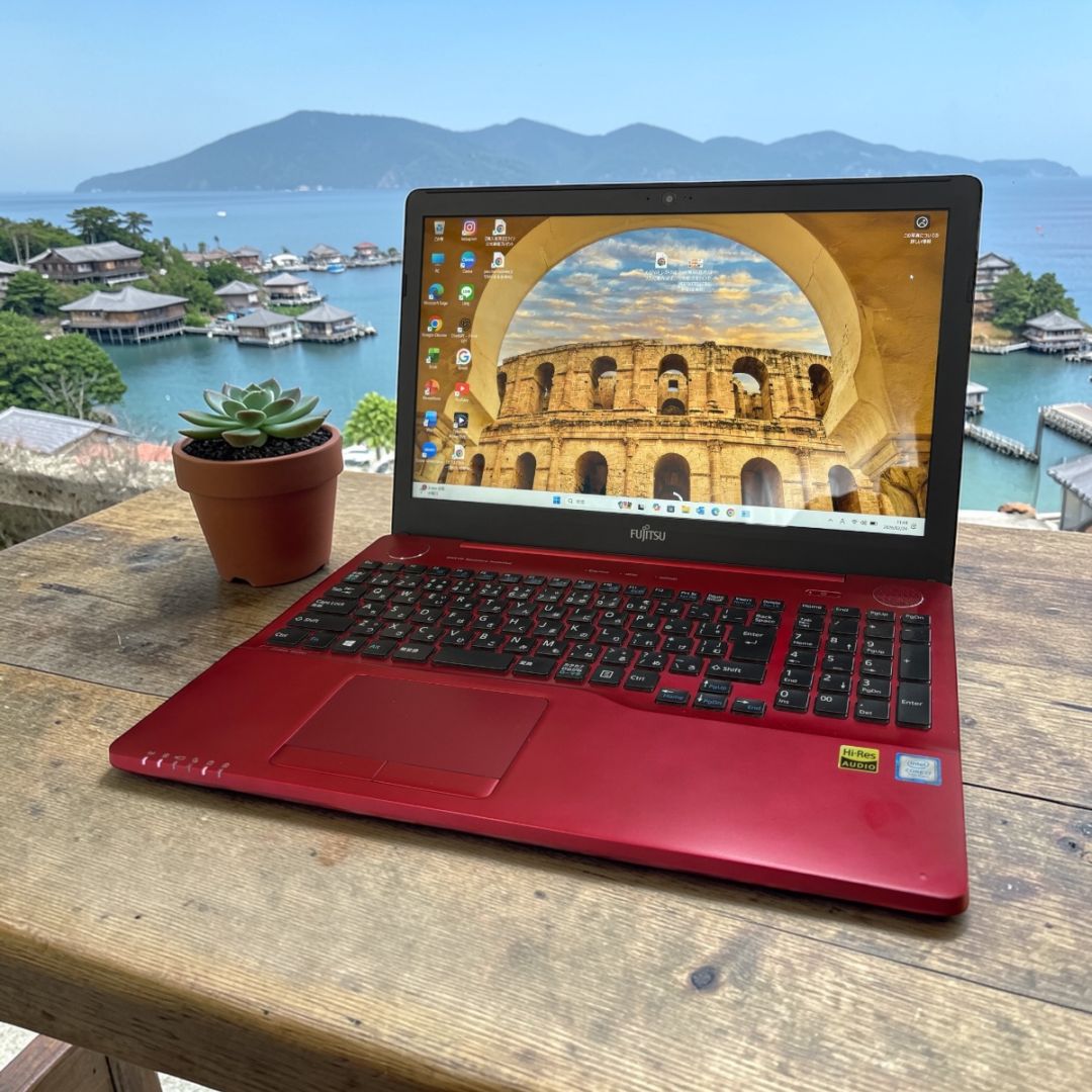 FUJITSU LIFEBOOK AH53/B2 15.6ｲﾝﾁ①