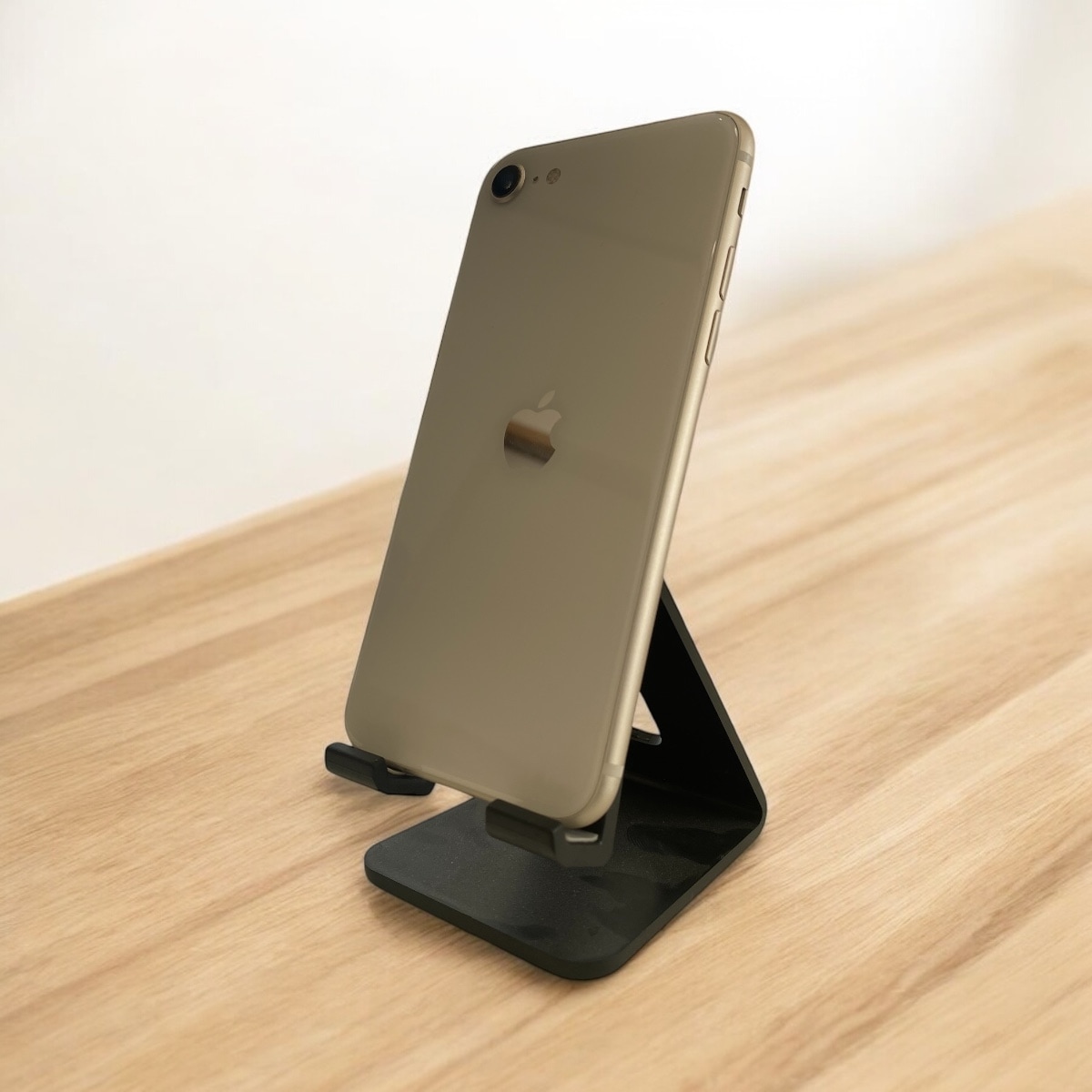 Apple iPhone SE（第三世代）128GB（中古良品A）ホワイト