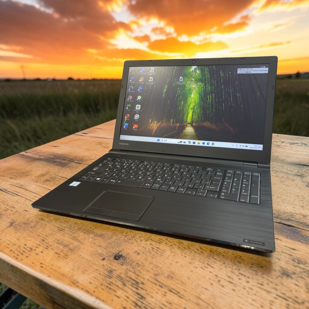売約済みとなりました。ご検討誠にありがとうございました！！【一宮で!! Windows10搭載機！かっこいい赤黒ボディ　ASUS Intel core i5 15.6インチ】一宮市のパソコン屋 Mr.Carnival（ミスカニ）です！パソコン修理・中古パソコン販売店【クレカ&PayPay使えます！】店頭在庫PCのご紹介です！受け渡しは店舗にて(^^)/【エイスース ノートパソコン メモリ８GB/新品SSD240GB】 売約済み。ご覧頂きありがとうございました。【NVIDIA搭載！一宮で