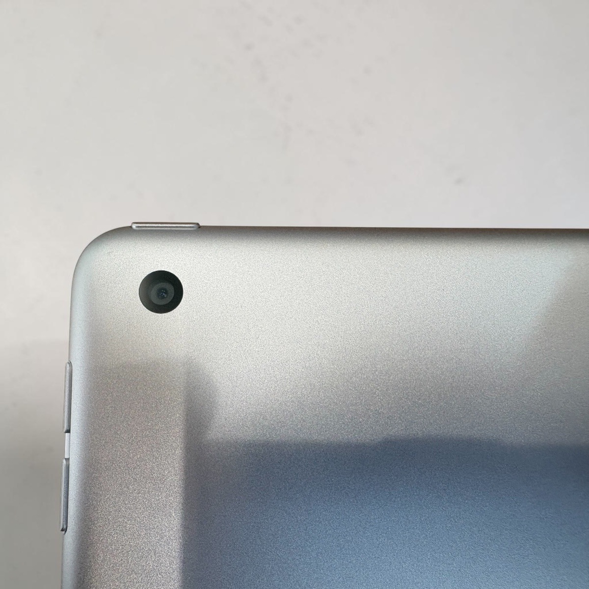 iPad（第九世代) Wi-Fiモデル 64GB シルバー