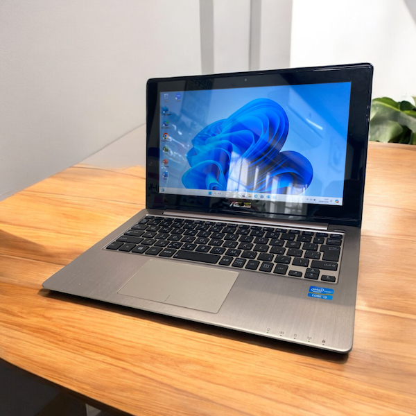 ASUS VivoBook X202E　ノートパソコン ASUS VivoBook X202E 11.6インチ | 画面サイズ<14.0ｲﾝﾁ以下> | X-STYLE