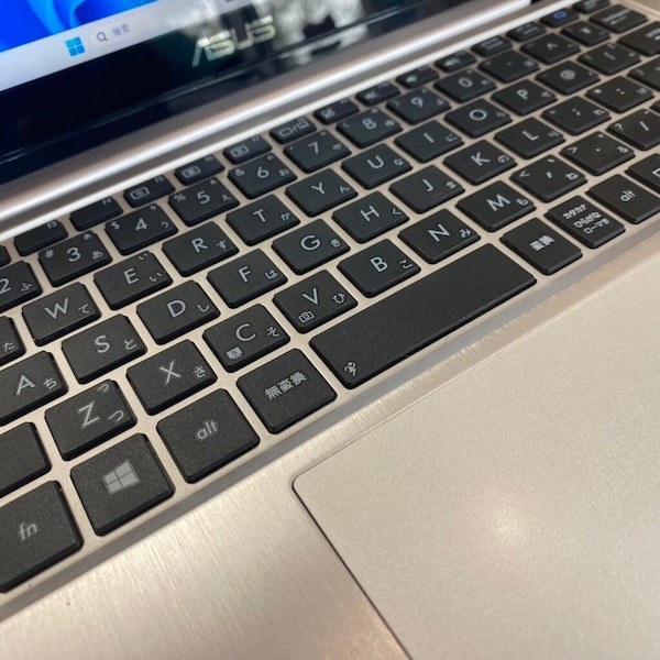 ASUS VivoBook X202E　ノートパソコン 価格.com - ASUS VivoBook X202E Pentium 987搭載モデル スペック・仕様