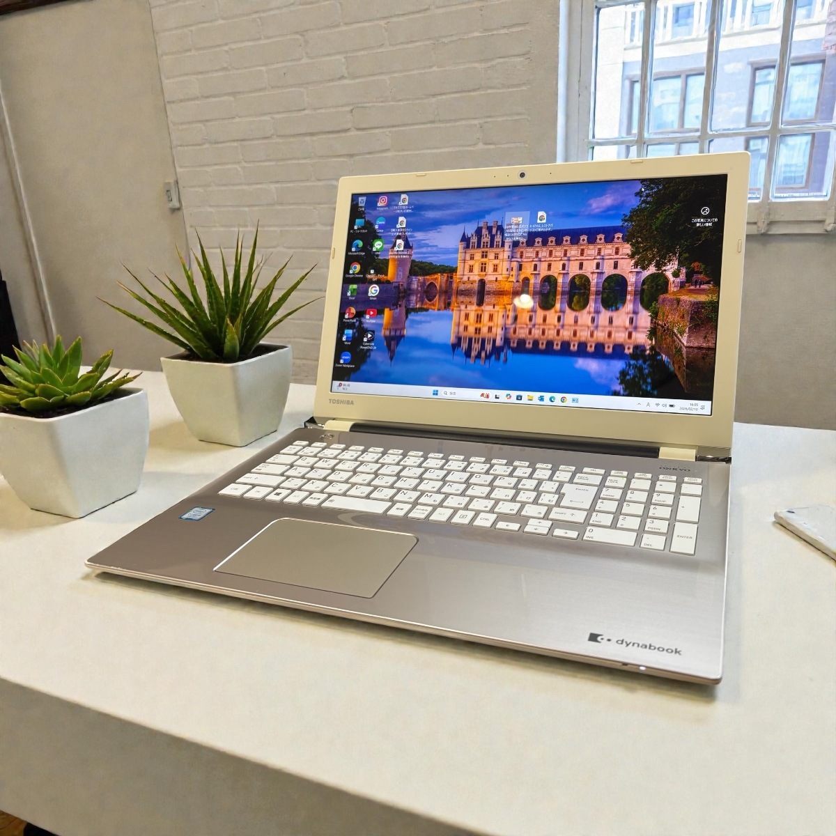 TOSHIBA DynaBook AZ45/CGSD 15.6インチ