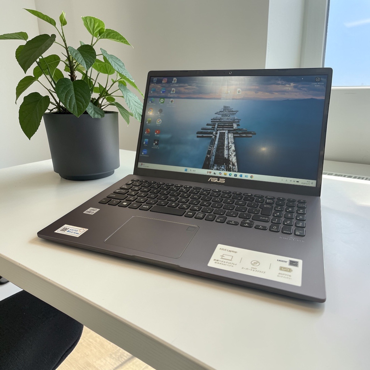 ASUS VivoBook X545FA 15.6インチ