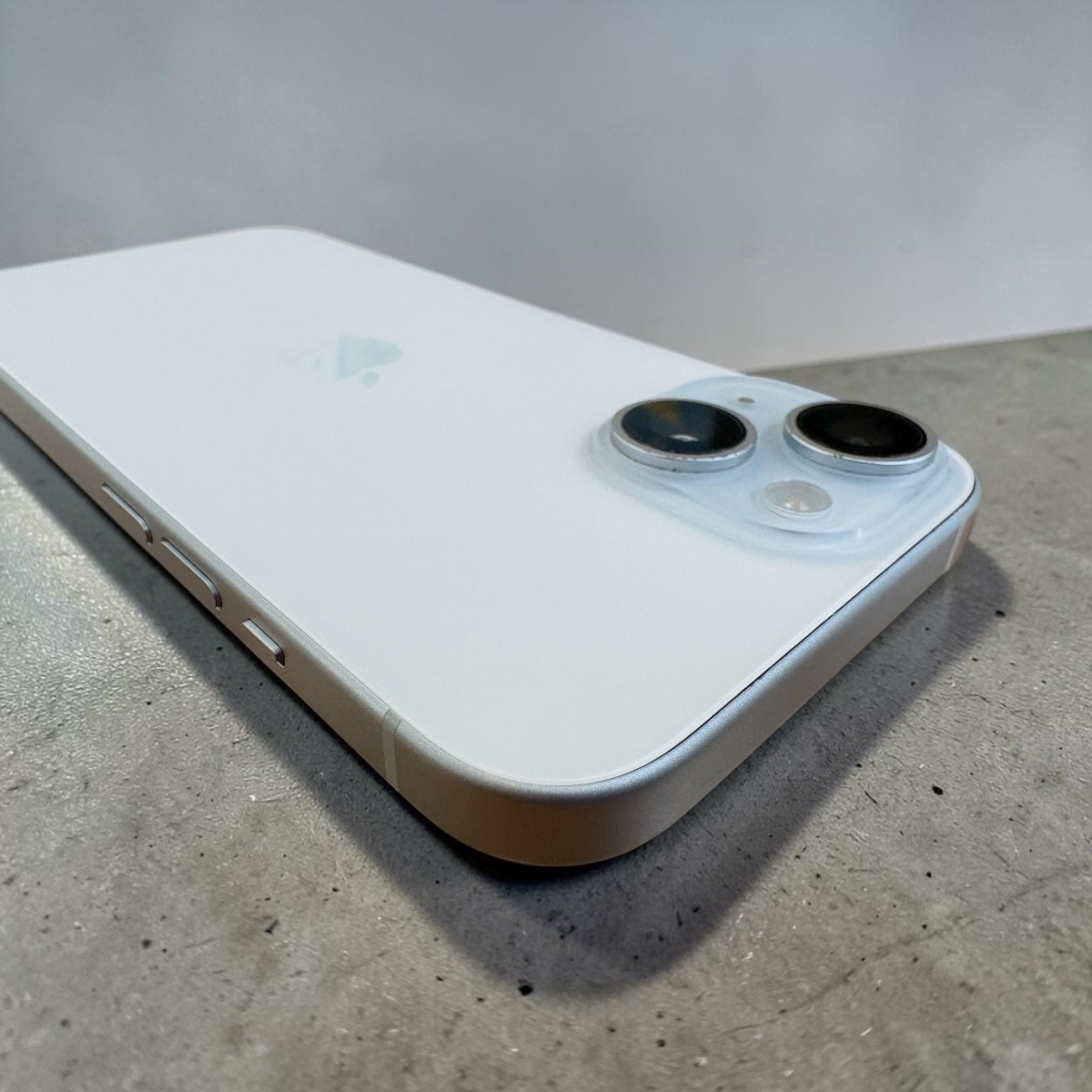 iPhone15 256GB ブルー(中古良品A)