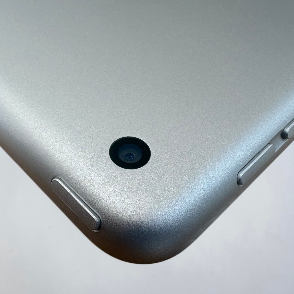 iPad（第九世代) セルラーモデル 64GB シルバー