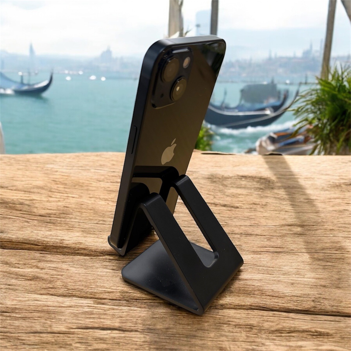 Apple iPhone13 128GB ﾌﾞﾗｯｸ（中古良品Aクラス）