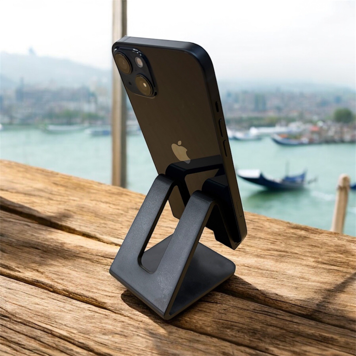 Apple iPhone13 128GB ﾌﾞﾗｯｸ（中古良品Aクラス）