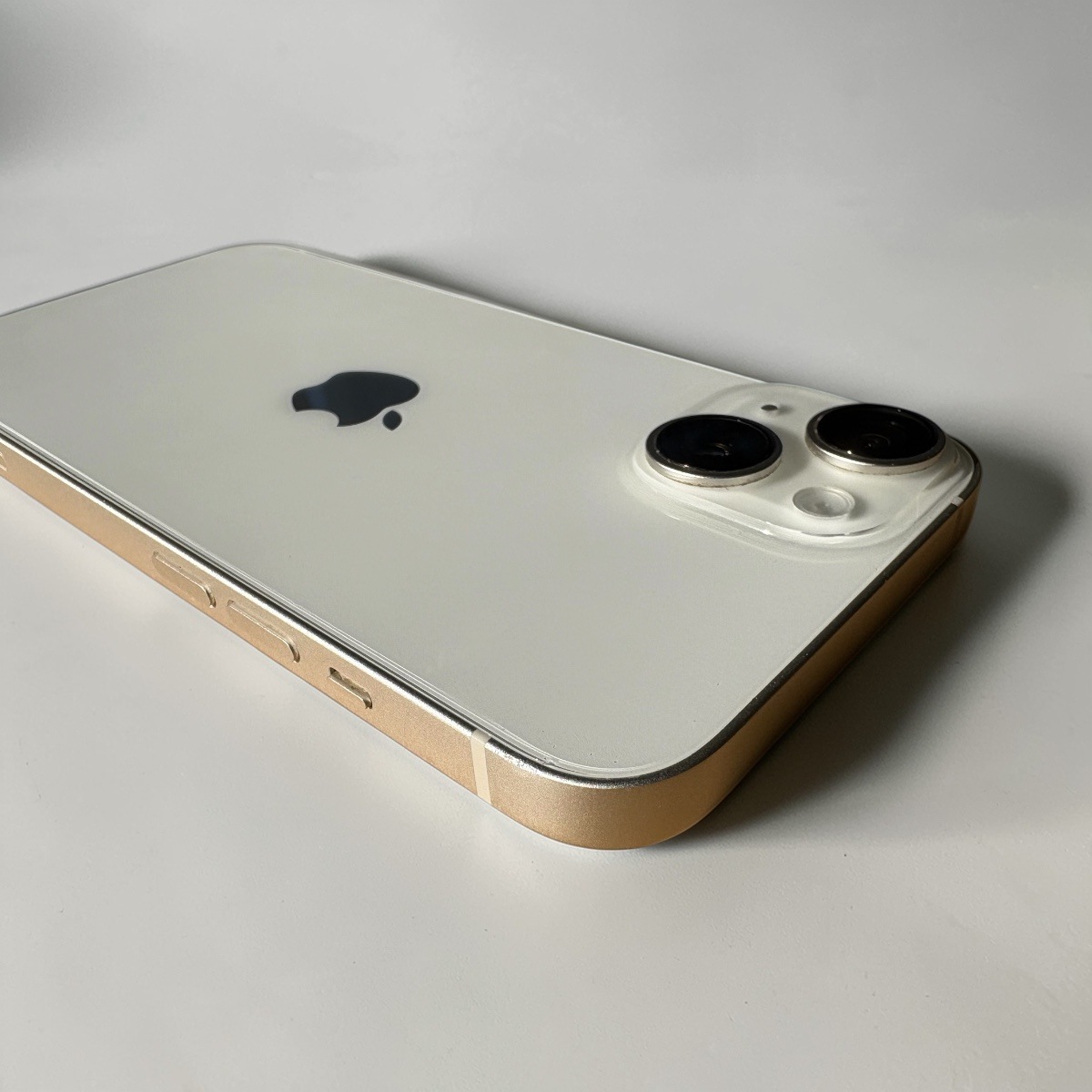 iPhone14 128GB スターライト 中古良品 Aクラス