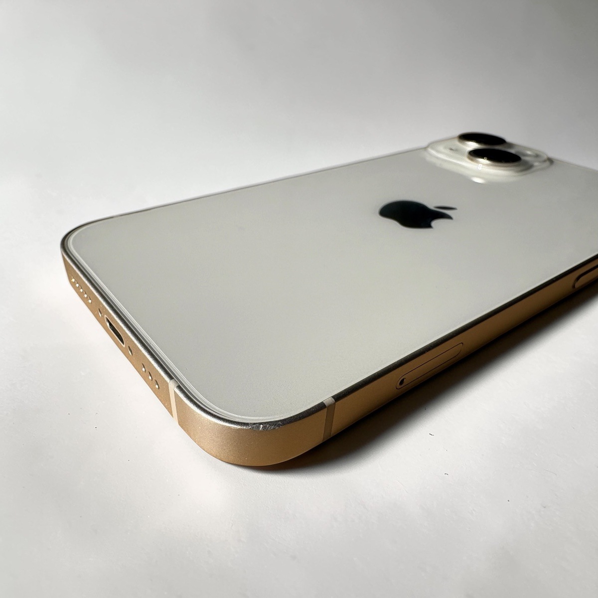 iPhone14 128GB スターライト 中古良品 Aクラス