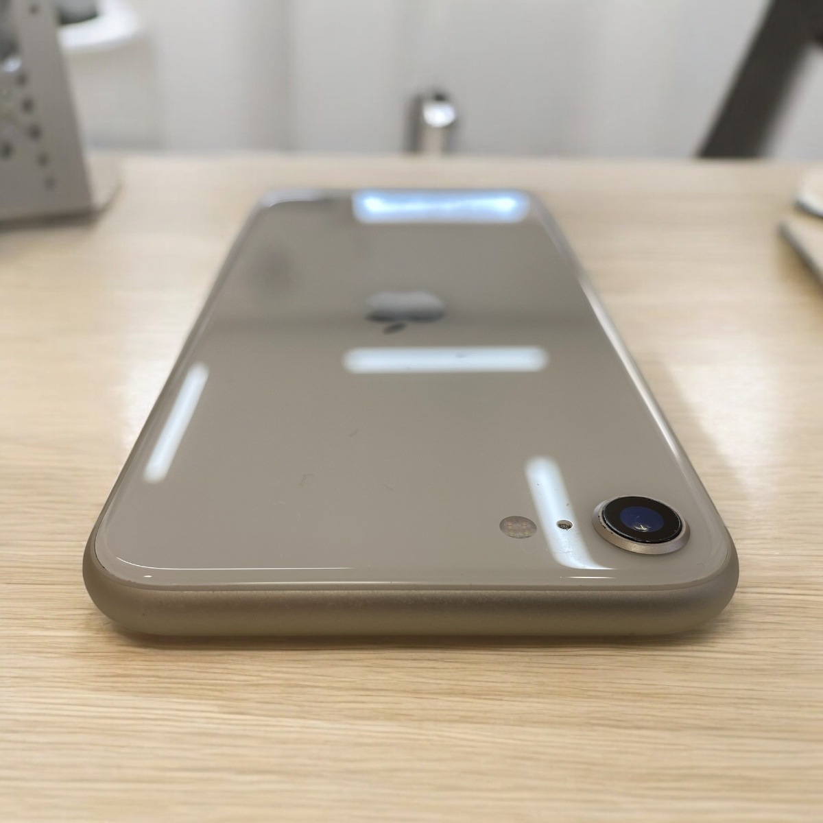 Apple iPhone SE（第三世代） 64GB（中古良品A）ホワイト