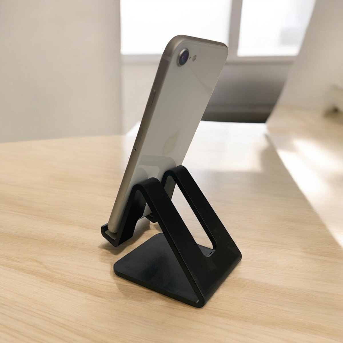 Apple iPhone SE（第三世代） 64GB（中古良品A）ホワイト