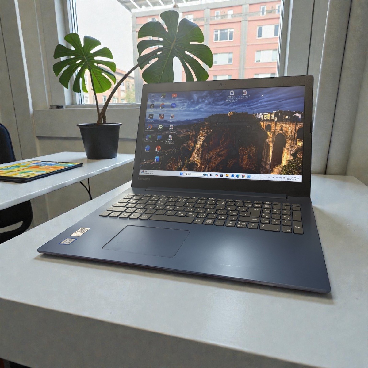 lenovo IdeaPad330 15IKB 15.6インチ(デニムブルー)