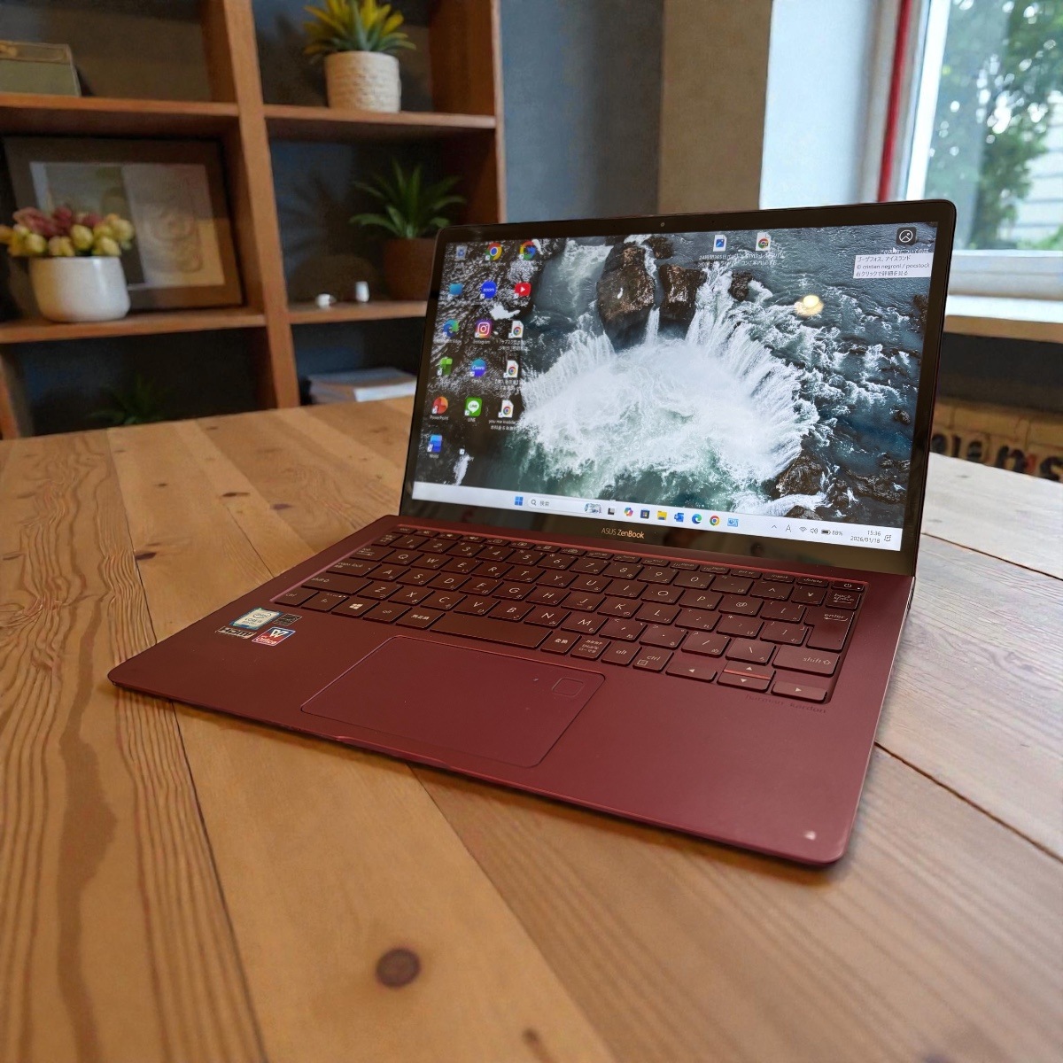 ASUS ZenBook UX391UA 13.3インチ