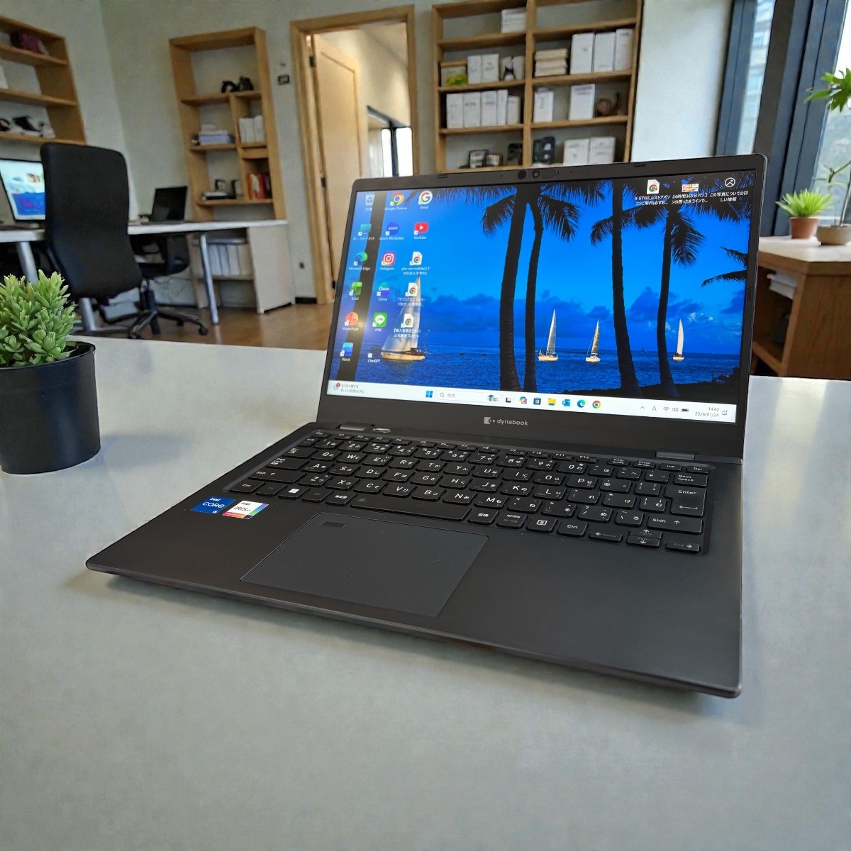 TOSHIBA DynaBook G83/KW 13.3インチ