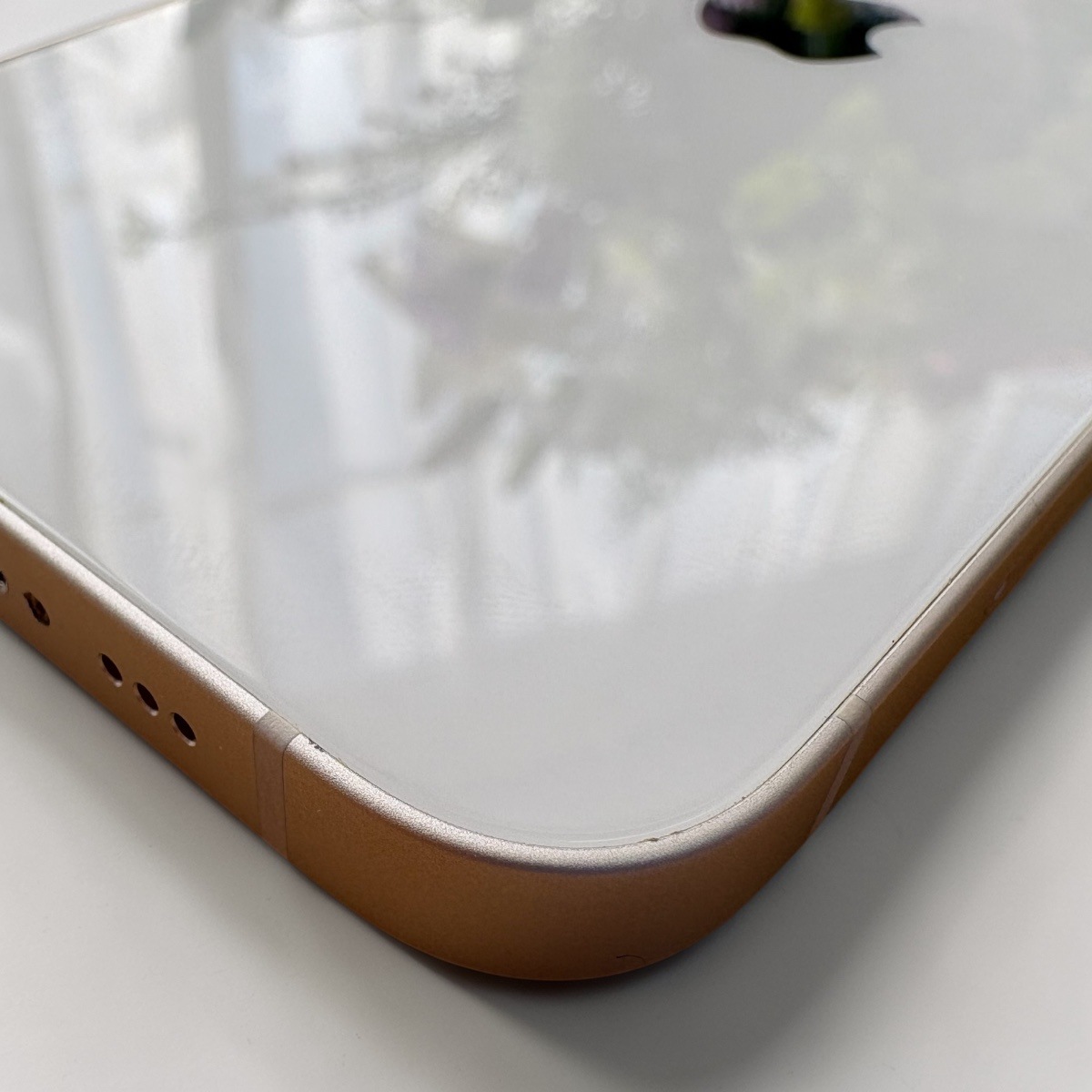 Apple iPhone13 128GB ｽﾀｰﾗｲﾄ（中古良品Aクラス）