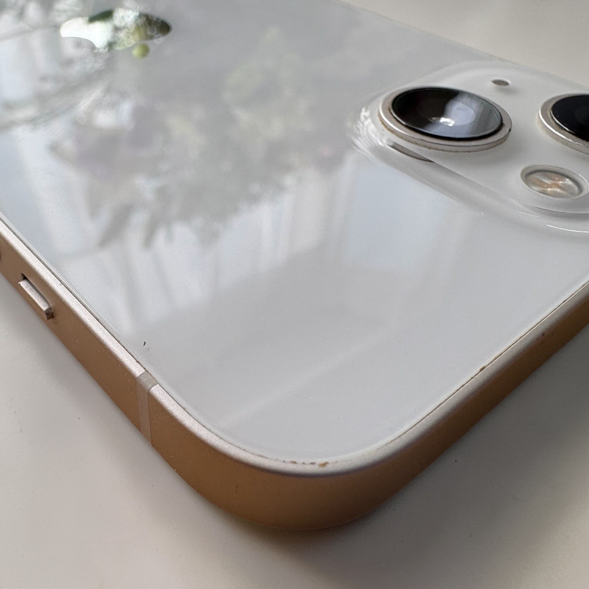 Apple iPhone13 128GB ｽﾀｰﾗｲﾄ（中古良品Aクラス）