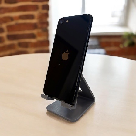 Apple iPhone SE（第三世代） 128GB（中古良品Aクラス）ブラック