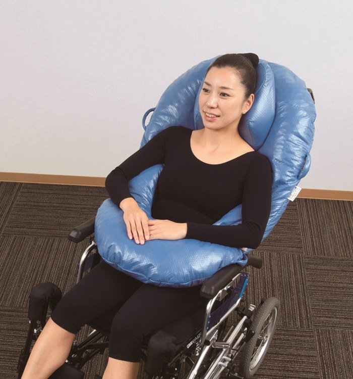 車椅子用介護クッション　Ｕラックス USAKOユークッション｜ヤガミホームヘルスセンター e.よりそうだん