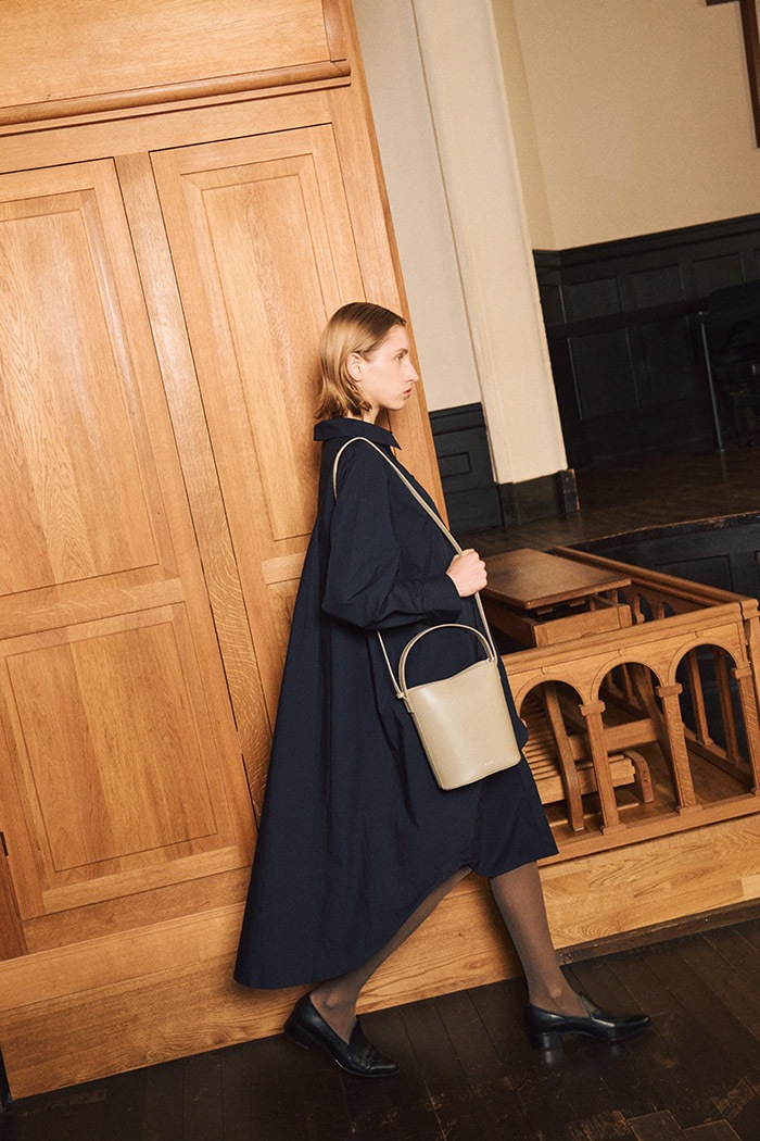 YH-730(large) CROSSBODY BAG_TAUPE | NEW IN | YAHKI（ヤーキ）公式