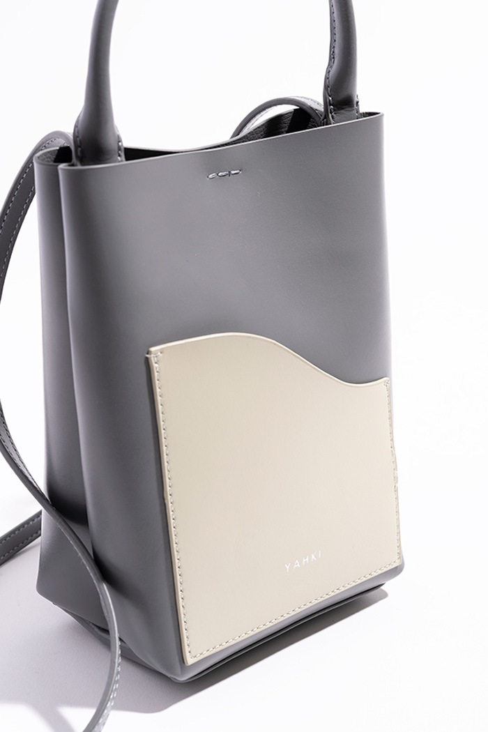 YAHKI x kotohayokozawa<br>CROSS BODY BAG_GREY | NEW IN | YAHKI  